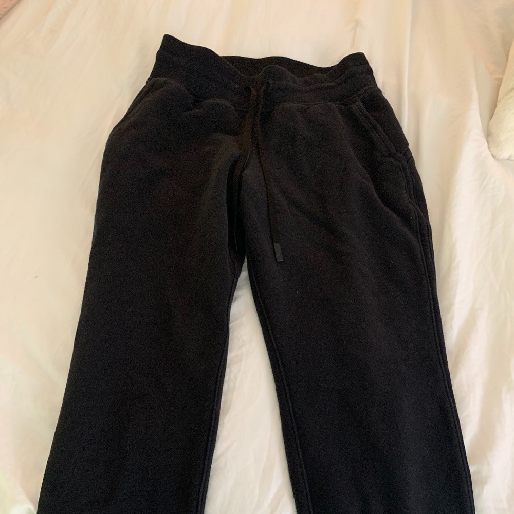 LULULEMON JOGGERS